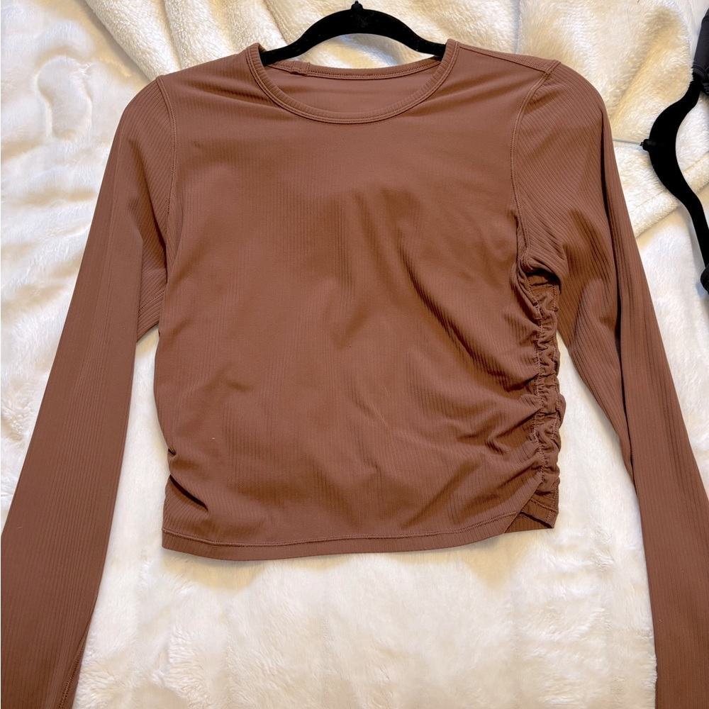 Lululemon cropped long sleeve size 4